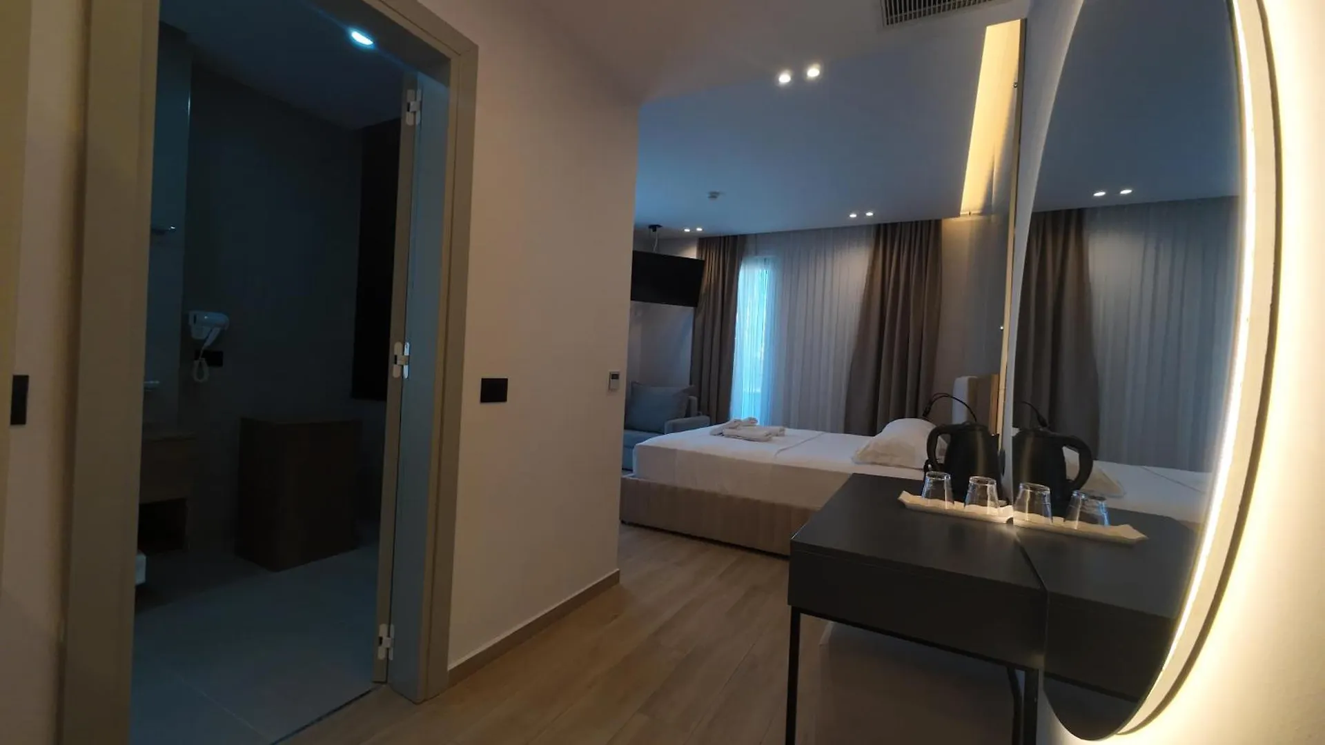 Hotel Boutique Onix Ksamil 4*,  Albania