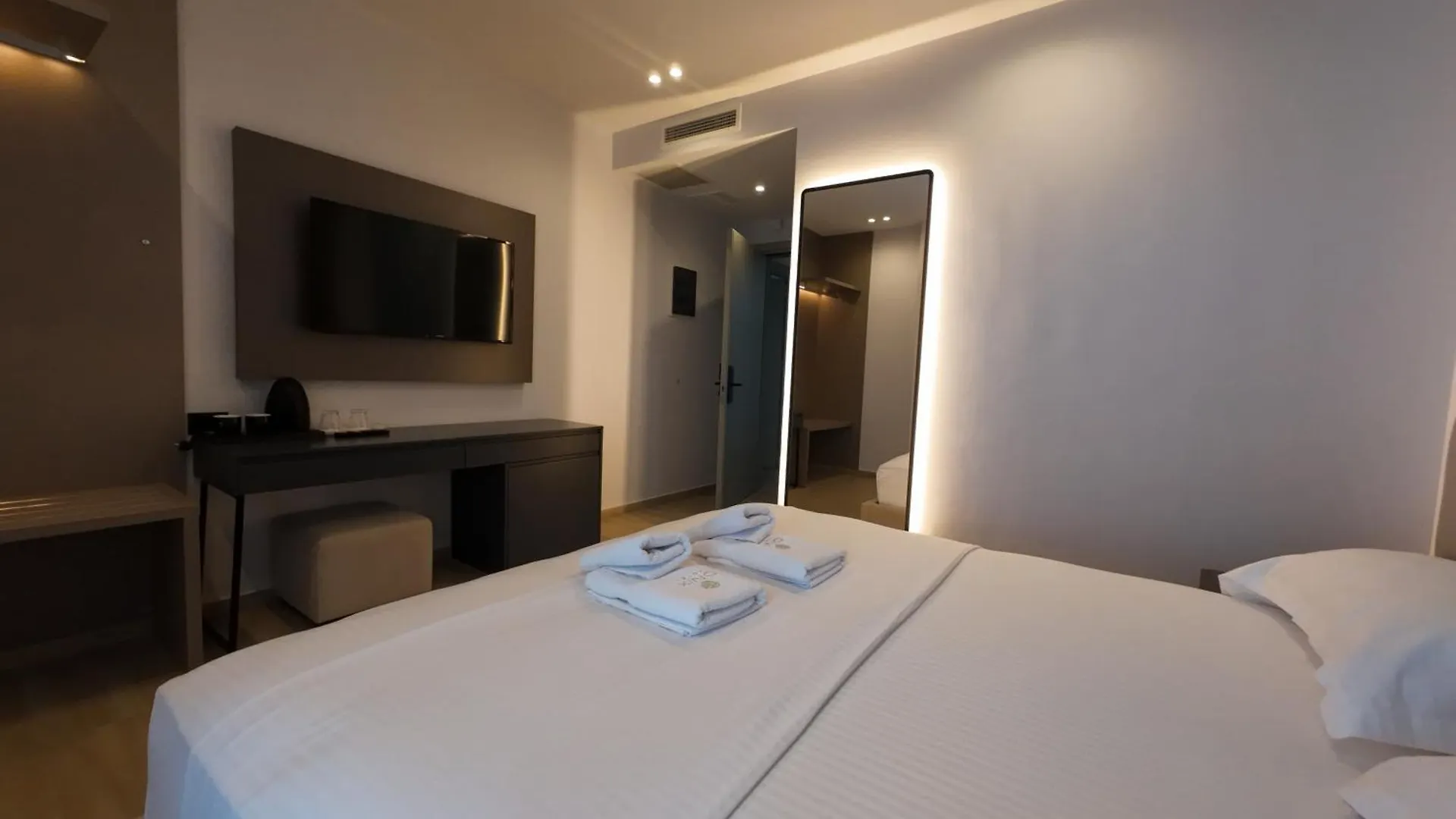 Hotel Boutique Onix Ksamil 4*,  Albánie