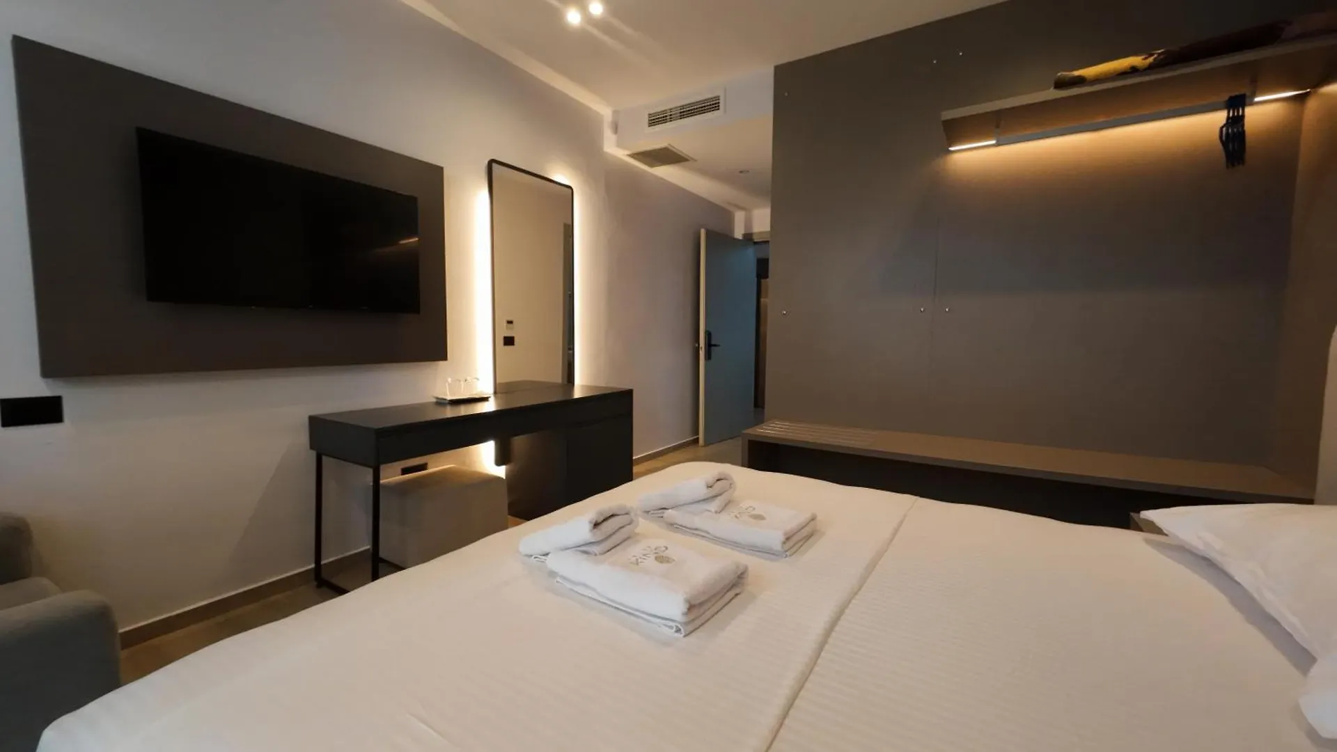 Hotel Boutique Onix Ksamil 0*,